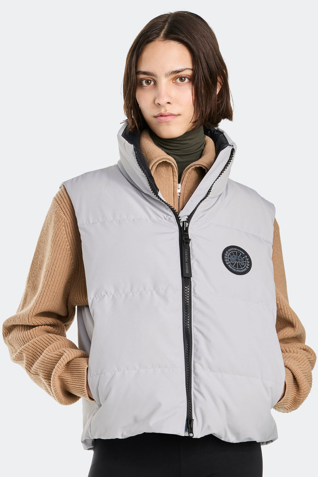 Grandview Cropped Vest Black Disc