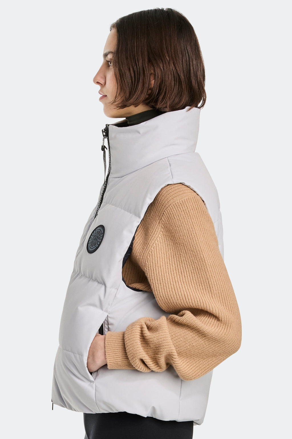 Grandview Cropped Vest Black Disc