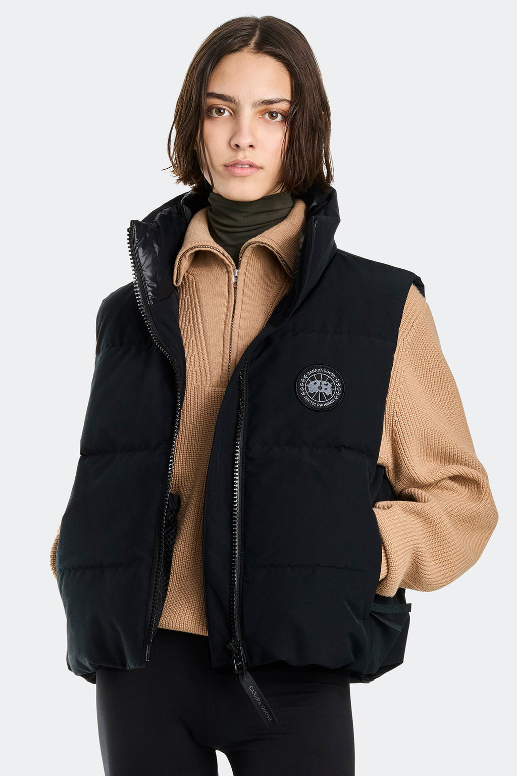 Grandview Cropped Vest Black Disc