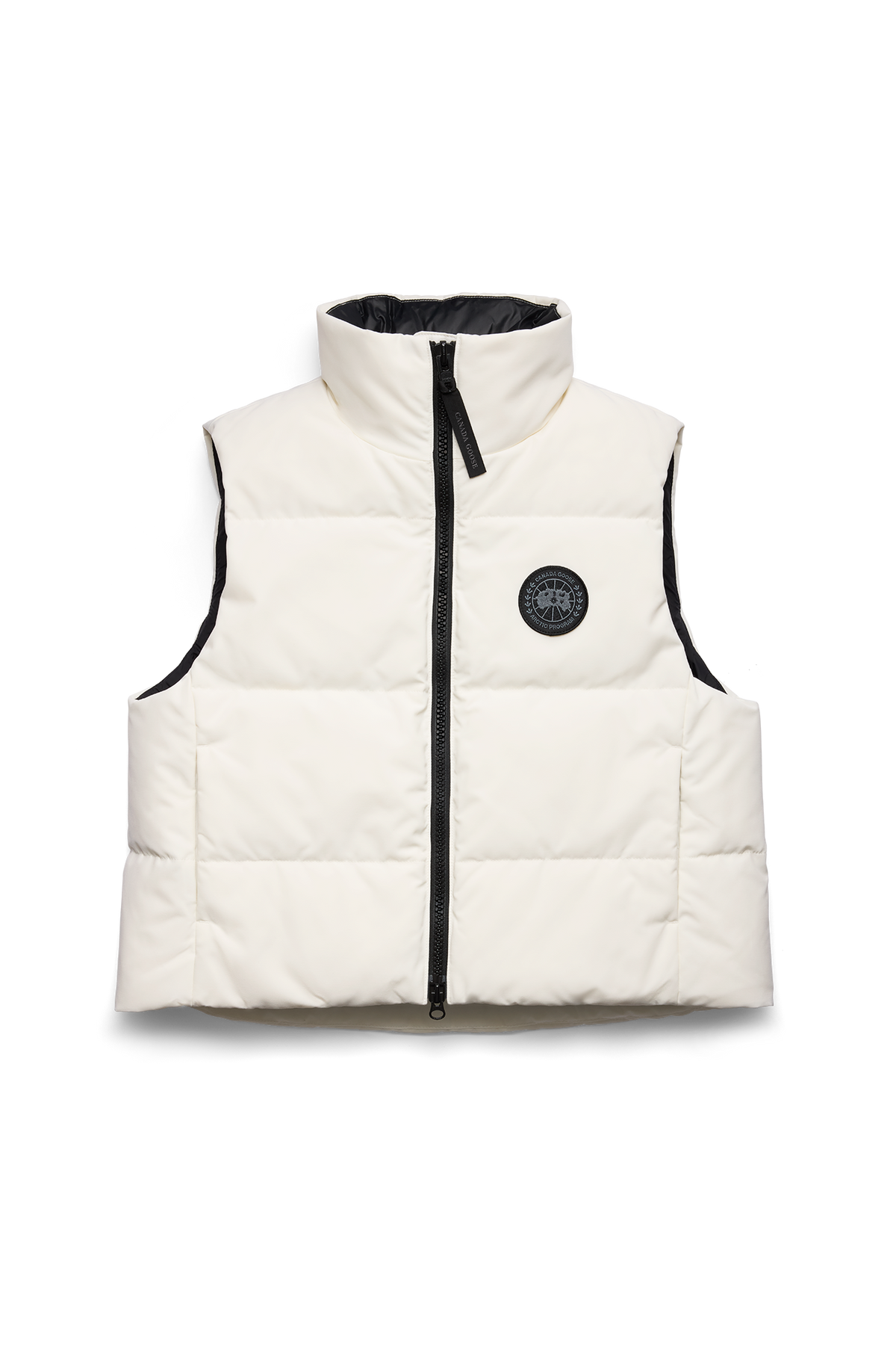 Grandview Cropped Vest Black Disc