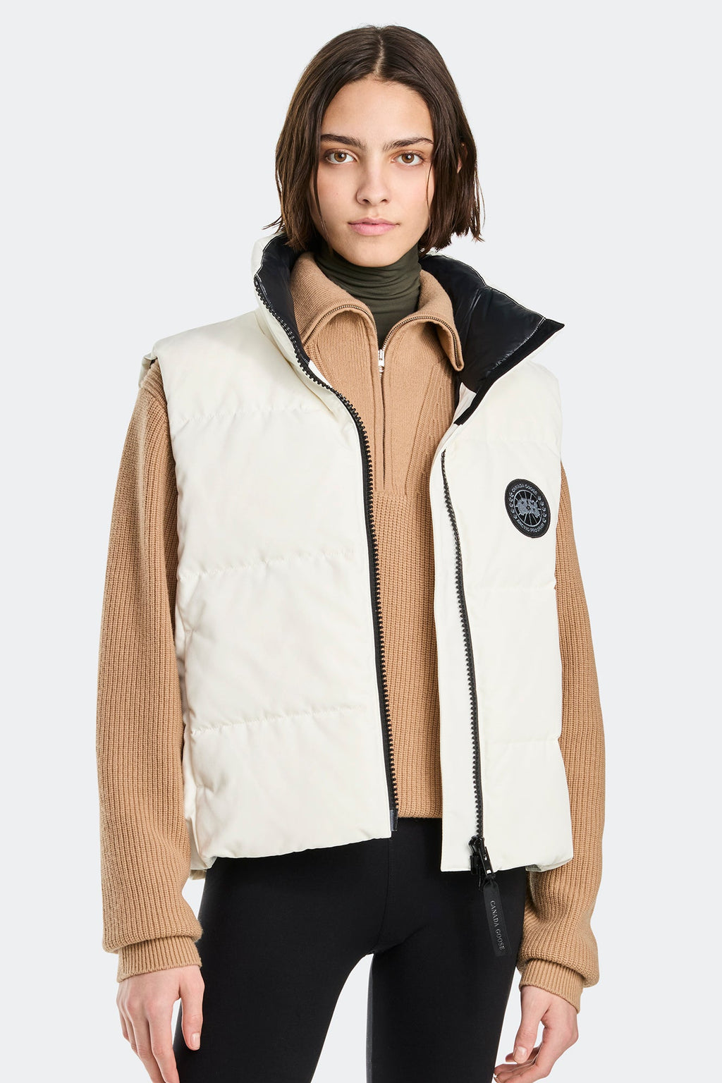 Grandview Cropped Vest Black Disc