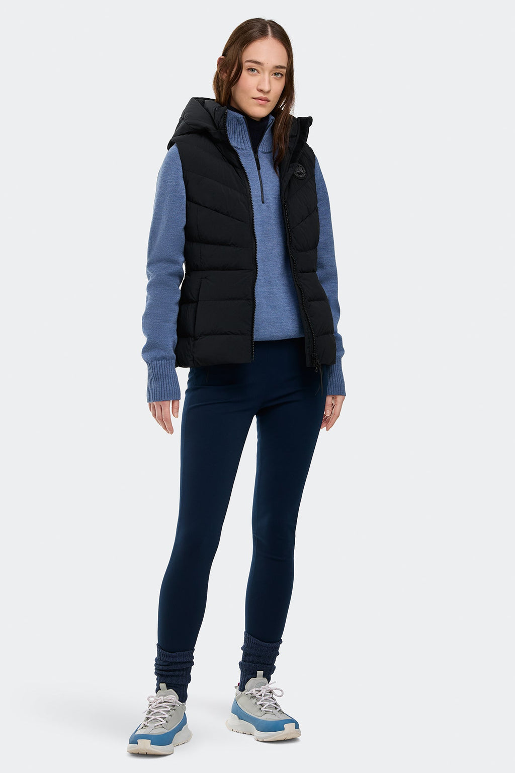 Clair Vest Black Disc