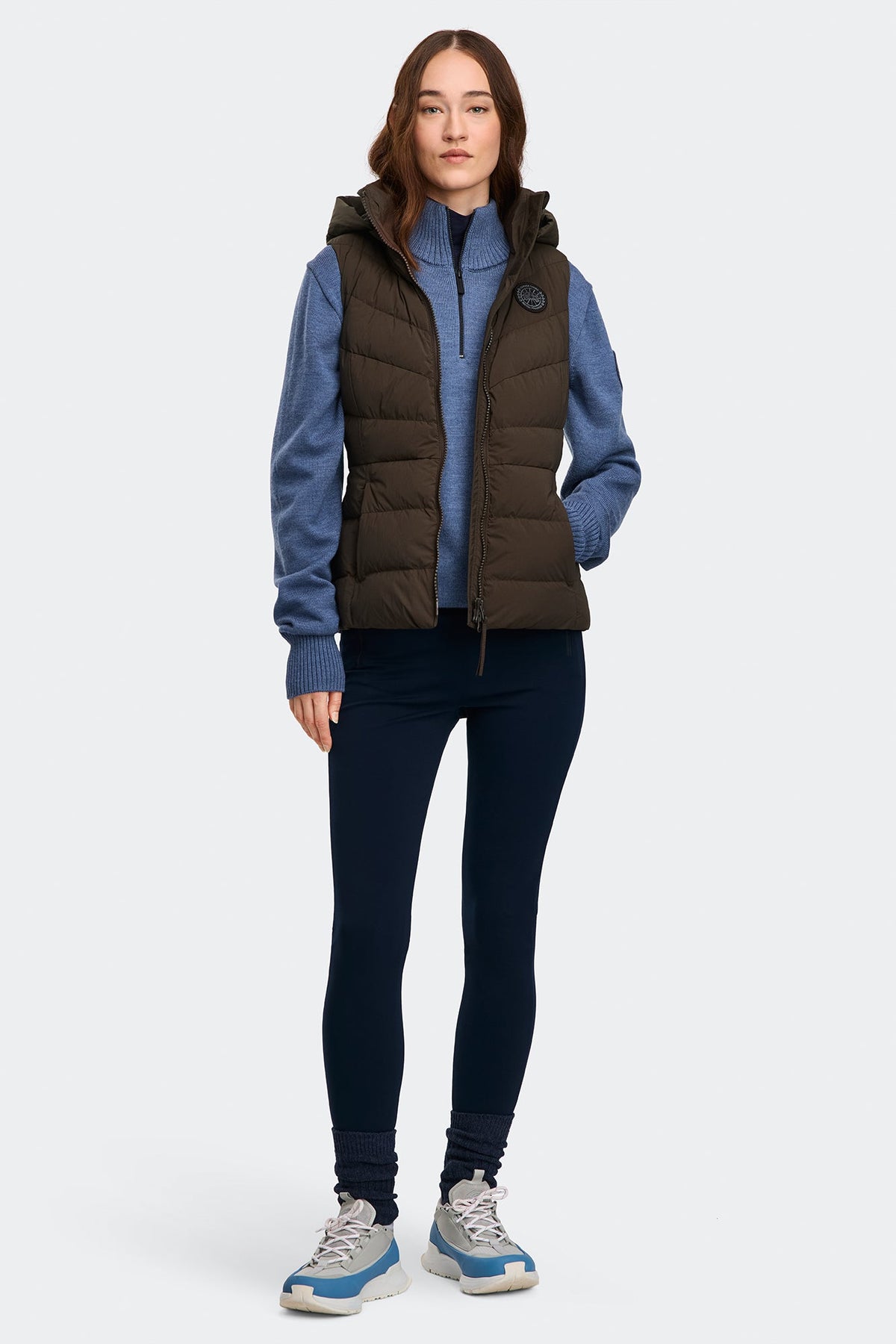 Clair Vest Black Disc