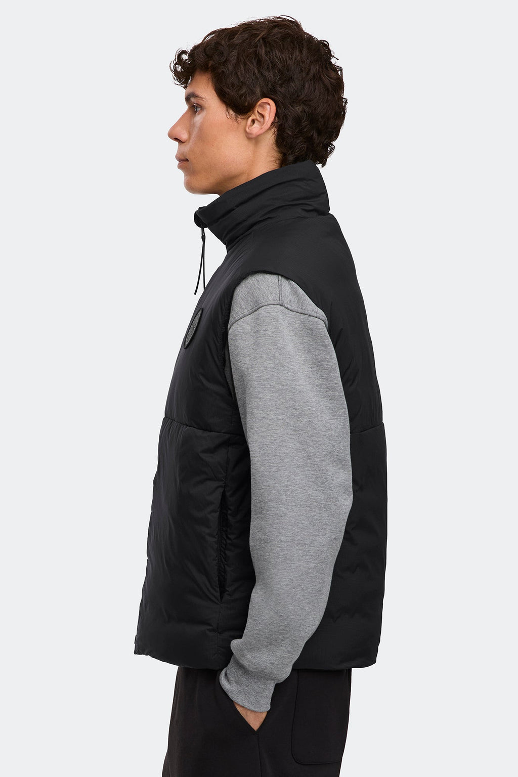 Lodge Vest Black Disc