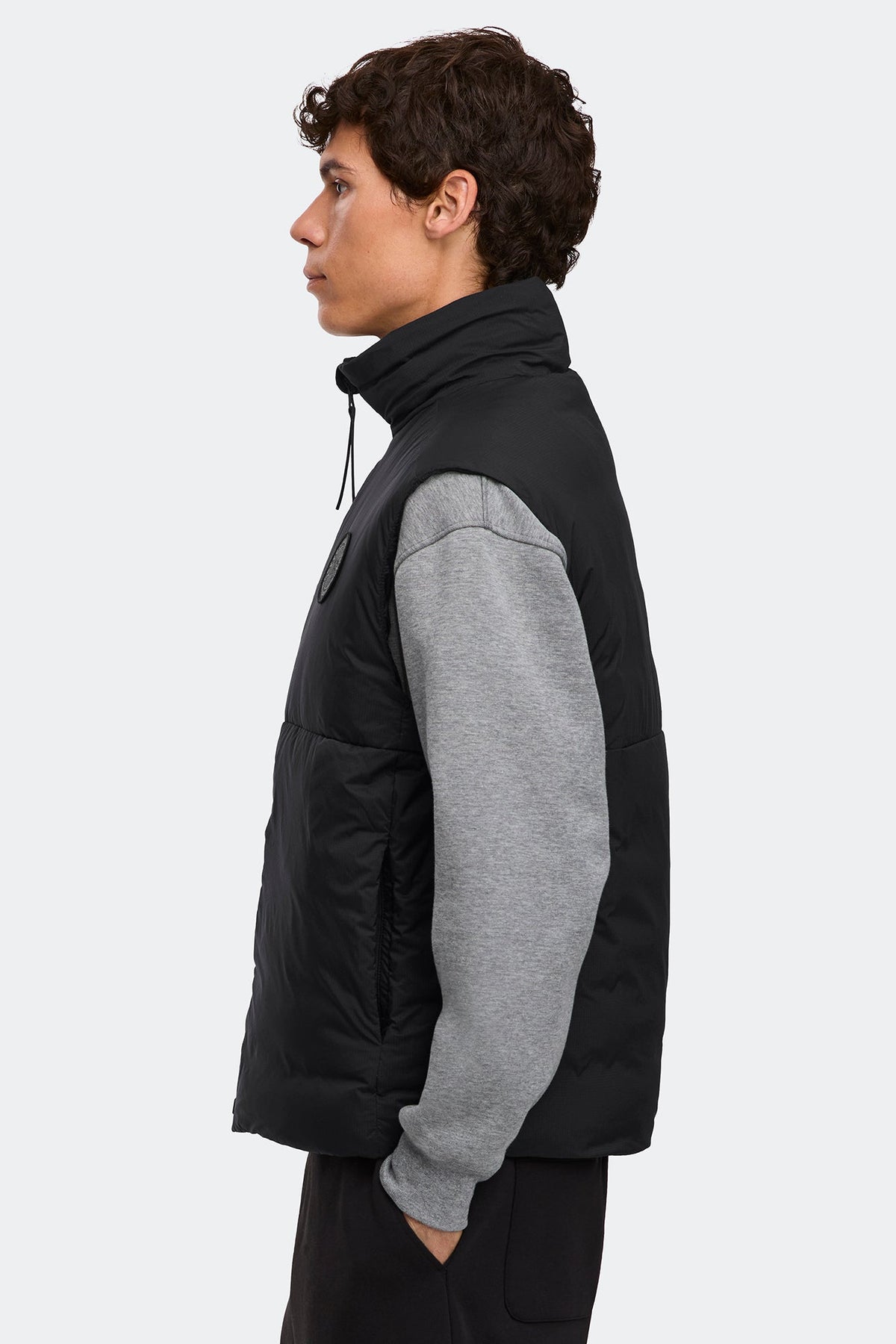 Lodge Vest Black Disc