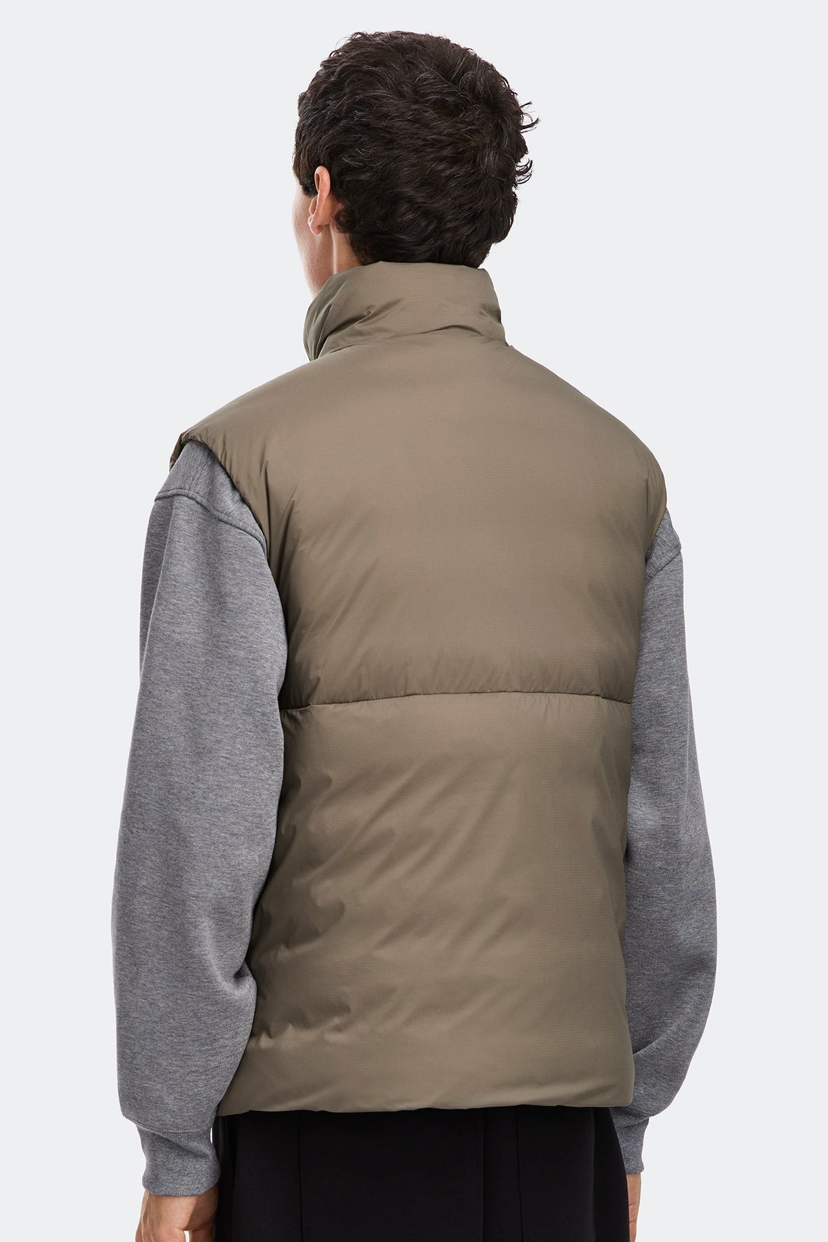 Lodge Vest Black Disc