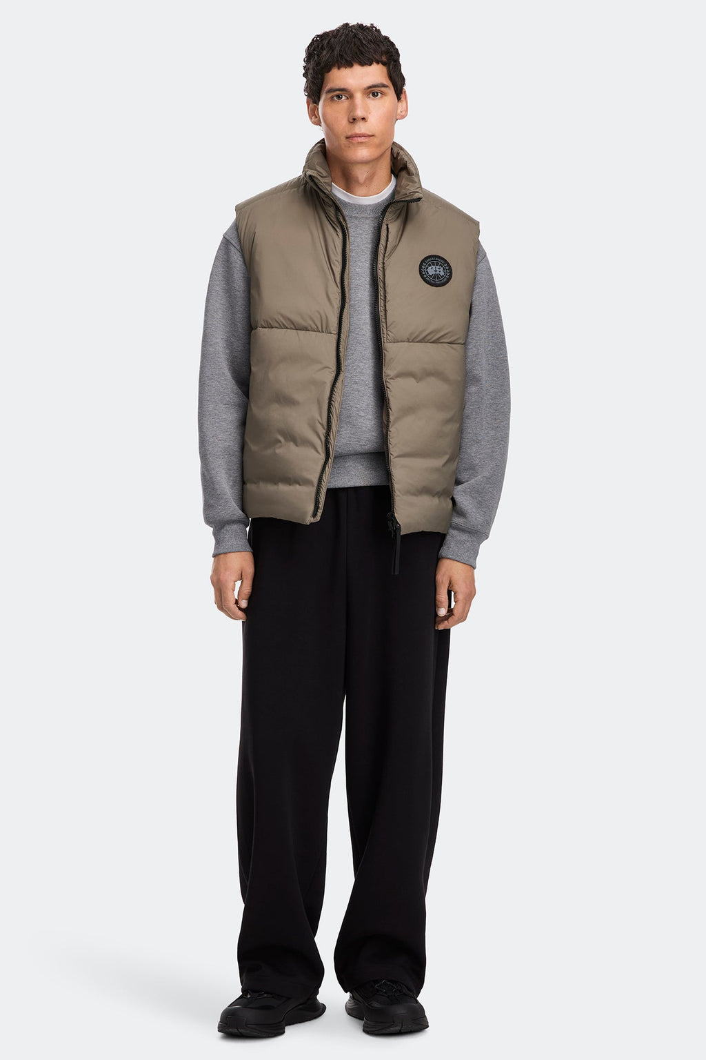 Lodge Vest Black Disc