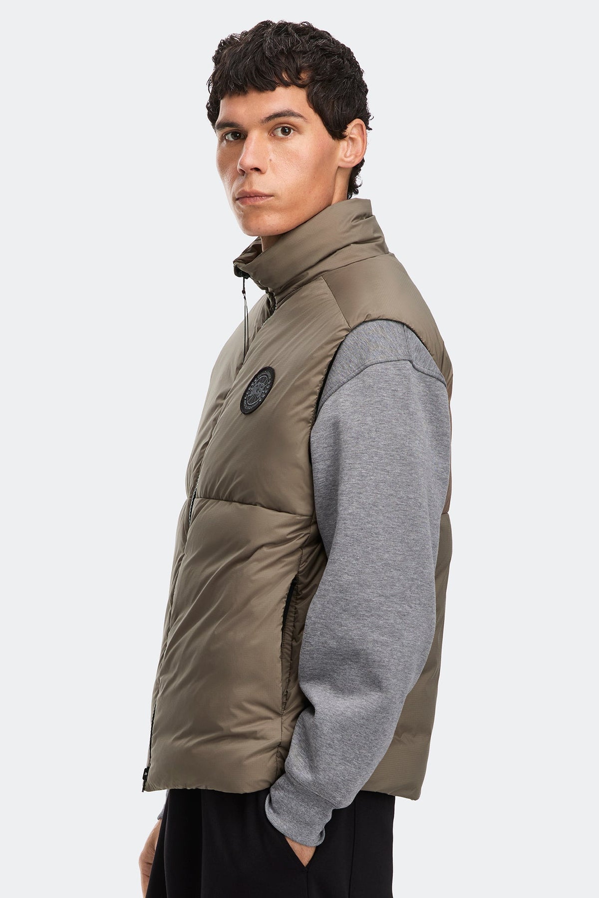 Lodge Vest Black Disc